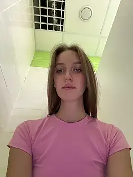  – webcam model profile photo Image 4