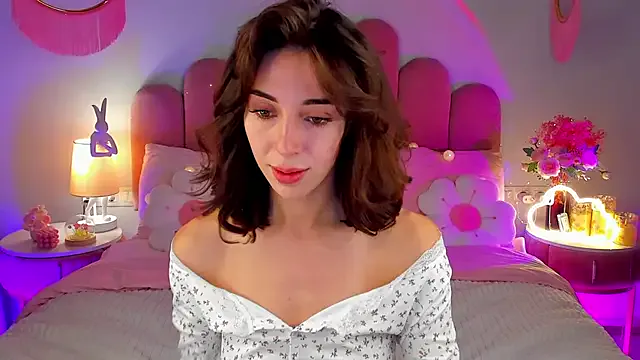 Maddy_Rouse_ on FreeCamNet Image 18