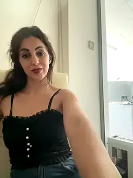 BelleLouiseVp – webcam model profile photo Image 8
