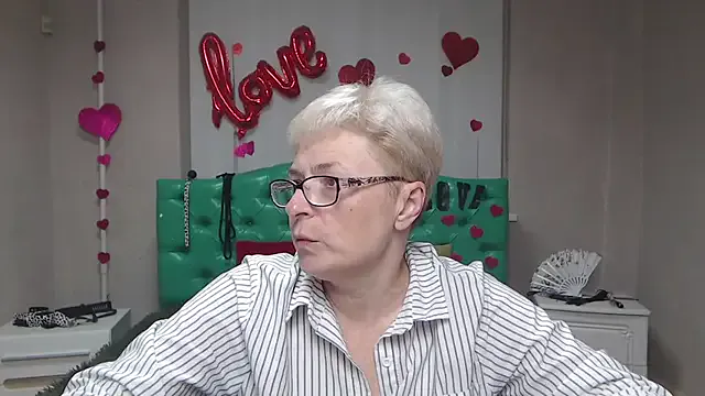 Mia--meow – webcam model profile photo Image 13