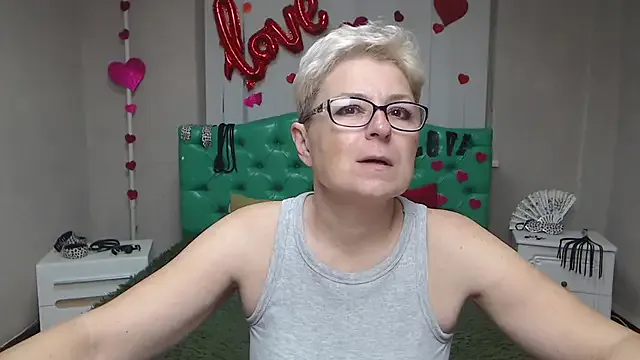 Mia--meow – webcam model profile photo Image 18