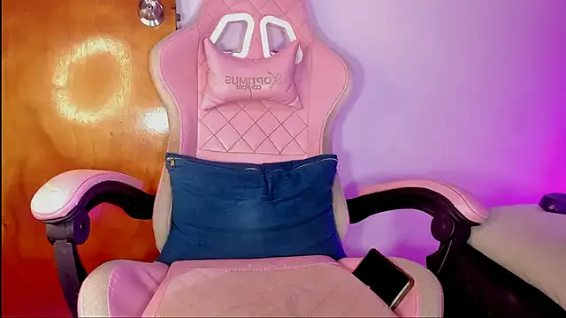 yumiandtsuki – webcam model profile photo Image 5