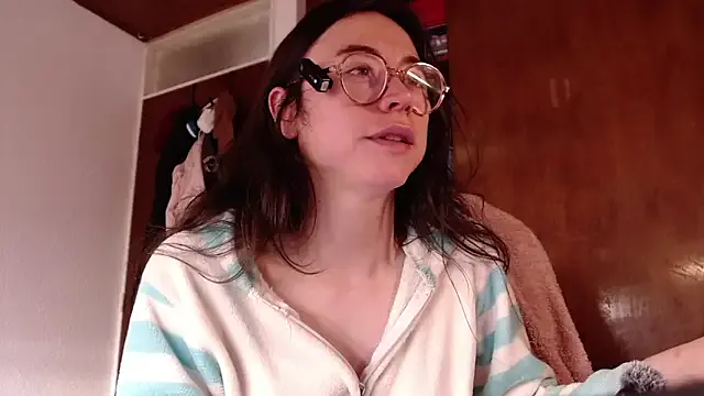 NANA_7 – webcam model profile photo Image 11