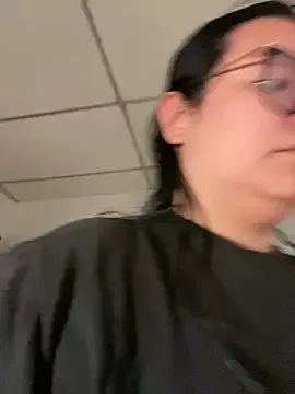 aki_zzz – webcam model profile photo Image 7