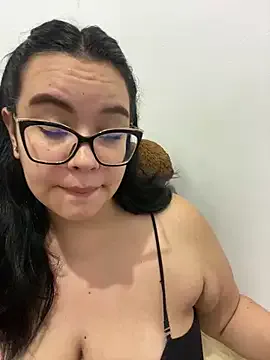 aki_zzz – webcam model profile photo Image 8