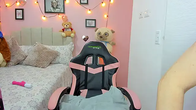 seraphine23 – webcam model profile photo Image 17