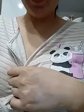 Megu_Melon – webcam model profile photo Image 12