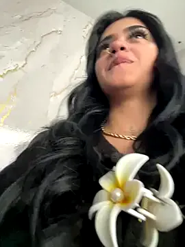 roouse – webcam model profile photo Image 9