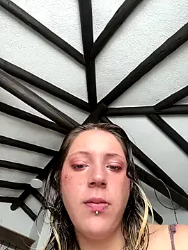 MacTroy – webcam model profile photo Image 19