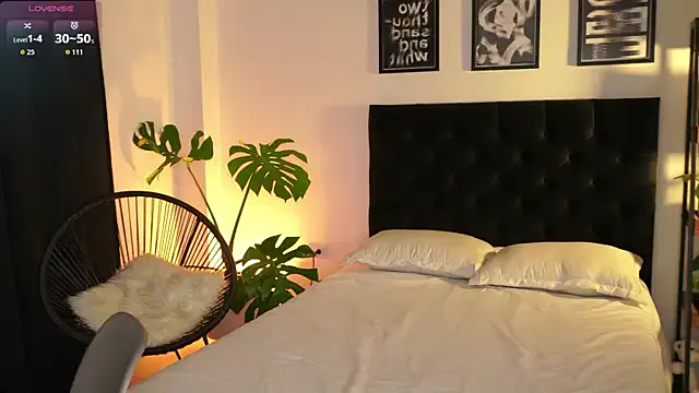 maataaan – webcam model profile photo Image 5