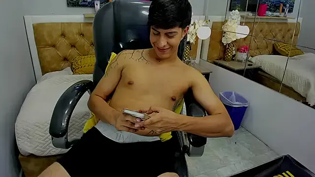 hina_porn – webcam model profile photo Image 14