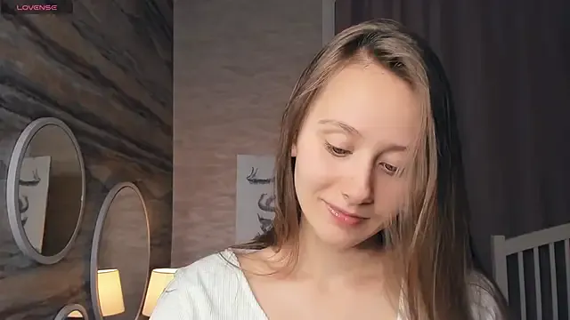 Nonchan_ – webcam model profile photo Image 5