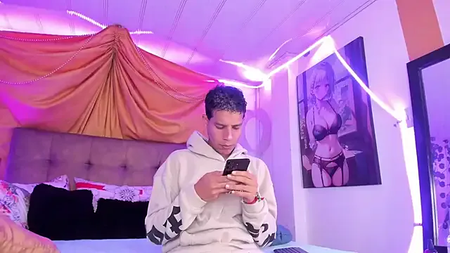 maataaan – webcam model profile photo Image 13