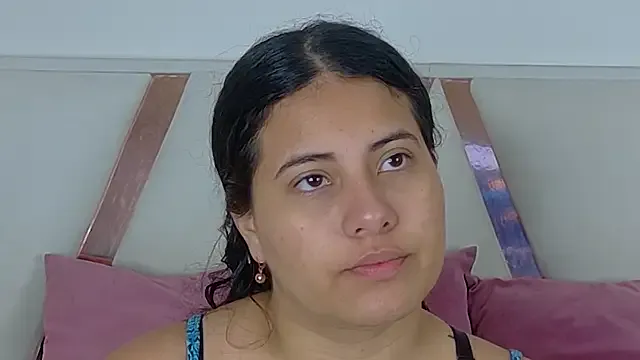  – webcam model profile photo Image 4