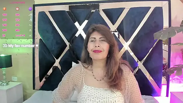 _chanMOMO_ – webcam model profile photo Image 10