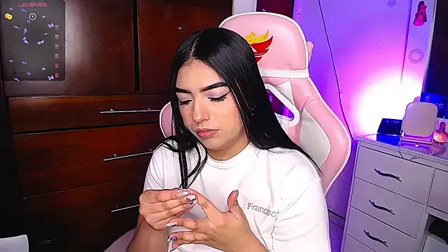 Nonchan_ – webcam model profile photo Image 2