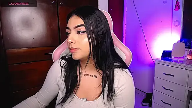 Nonchan_ – webcam model profile photo Image 4