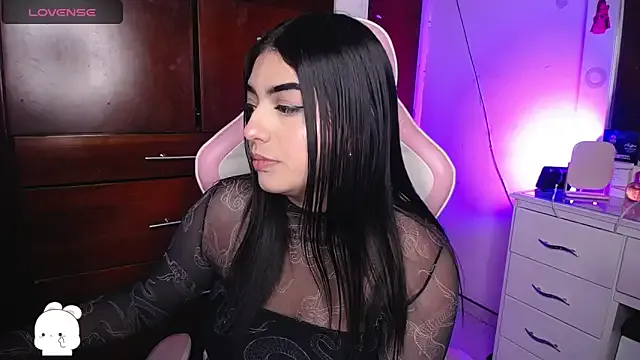 Nonchan_ – webcam model profile photo Image 9