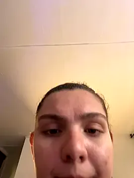 roouse – webcam model profile photo Image 16