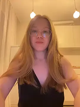 seraphine23 – webcam model profile photo Image 17