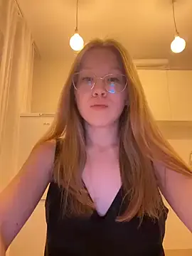 seraphine23 – webcam model profile photo Image 7
