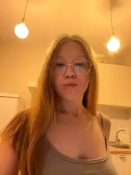 seraphine23 – webcam model profile photo Image 9