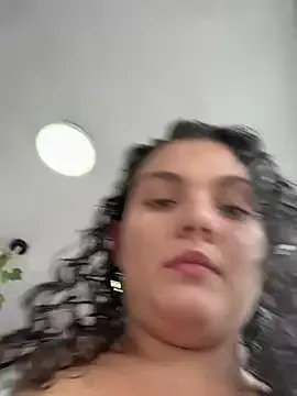 roouse – webcam model profile photo Image 6