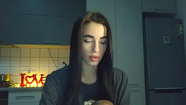 roouse – webcam model profile photo Image 15