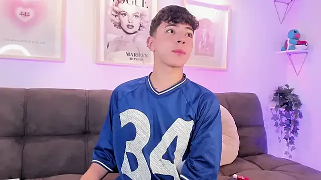 sukebegorilla – webcam model profile photo Image 13