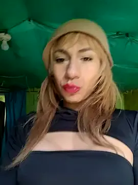  – webcam model profile photo Image 7