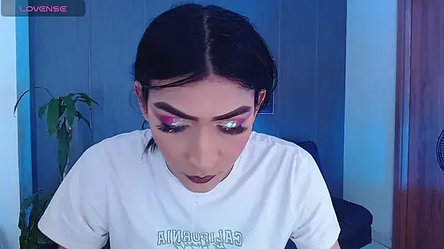 LushianaFitness – webcam model profile photo Image 2