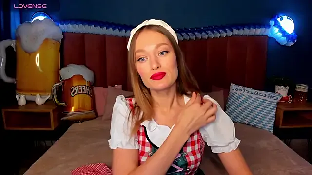 _Alicee_1 – webcam model profile photo Image 18