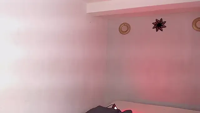 Megu_Melon – webcam model profile photo Image 10