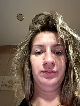  – webcam model profile photo Image 19