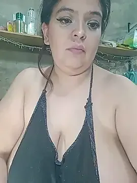 _chanMOMO_ – webcam model profile photo Image 3