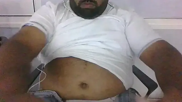 Queen_sofiyaa – webcam model profile photo Image 6