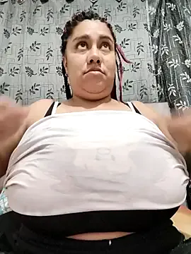 _chanMOMO_ – webcam model profile photo Image 3