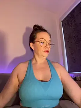 Musae – webcam model profile photo Image 7