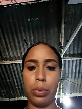 maataaan – webcam model profile photo Image 15