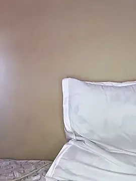 ArieliciousXXX – webcam model profile photo Image 8