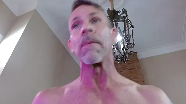  – webcam model profile photo Image 5