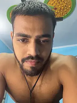 roouse – webcam model profile photo Image 10