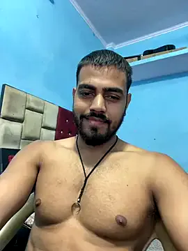 roouse – webcam model profile photo Image 15