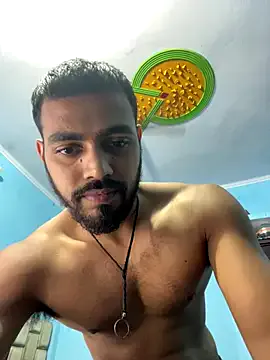 roouse – webcam model profile photo Image 17