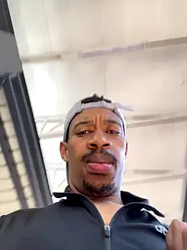 RYUTA_9911 – webcam model profile photo Image 5