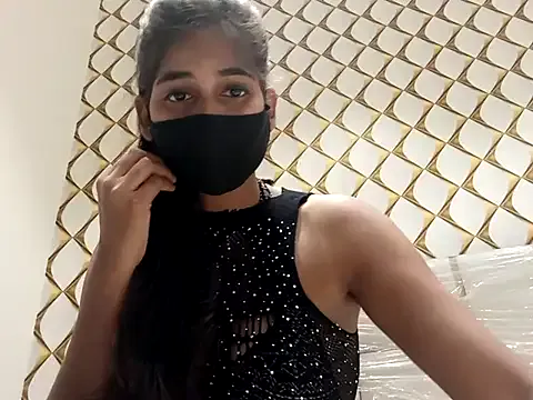seraphine23 – webcam model profile photo Image 12