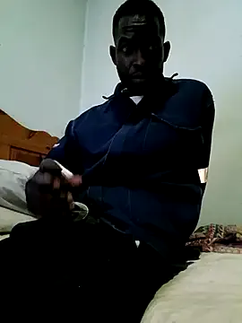  – webcam model profile photo Image 16