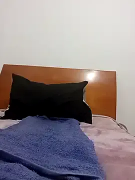 couple17 – webcam model profile photo Image 9