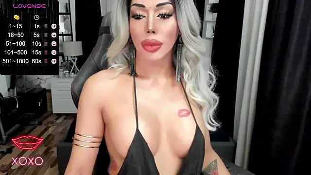 Jazmine_star – webcam model profile photo Image 2