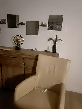 Nonchan_ – webcam model profile photo Image 12